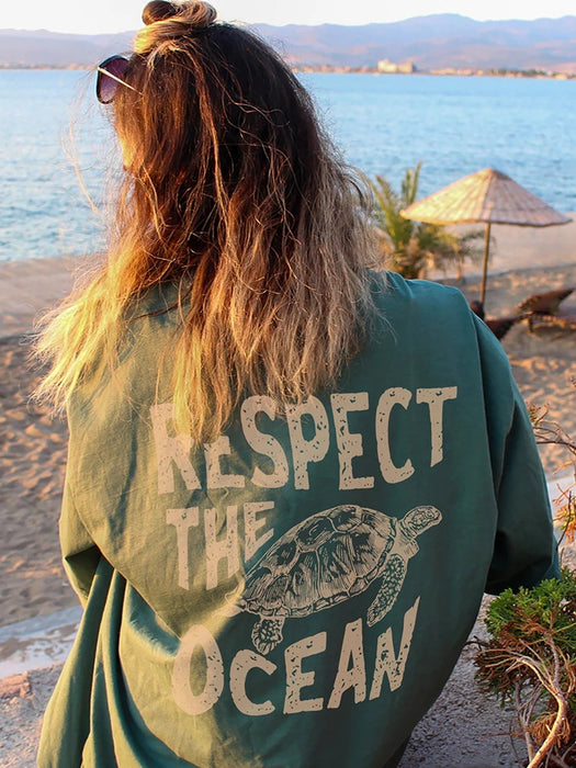 Hochwertiges Damen T-Shirt – Sommerlich & Atmungsaktiv mit stilvollem Schildkröten-Print
